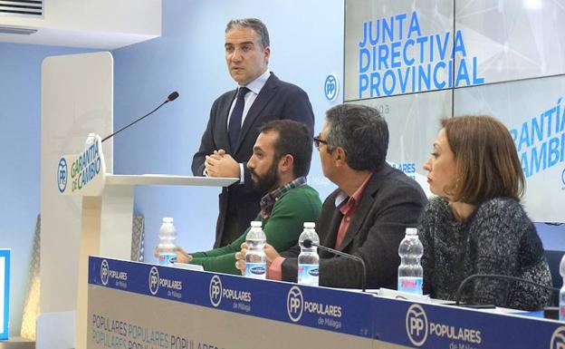 Elías Bendodo no muestra las cartas sobre su futuro