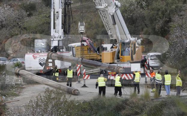 Un herrero malagueño fabrica la cápsula en la que se rescatará a Julen