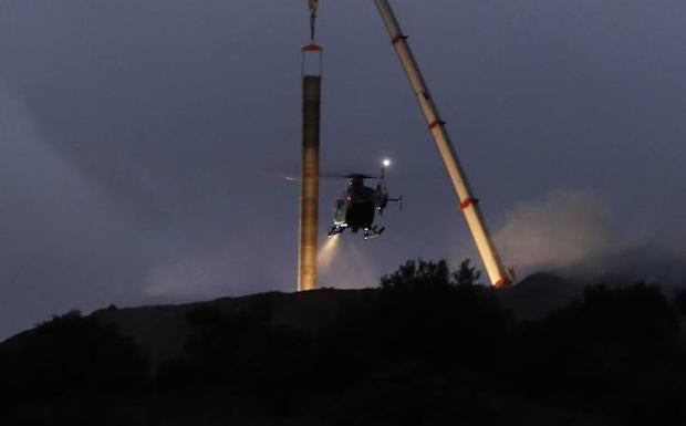 Reducirán el grosor del tubo en el tramo final del pozo para que encaje y bajen los mineros