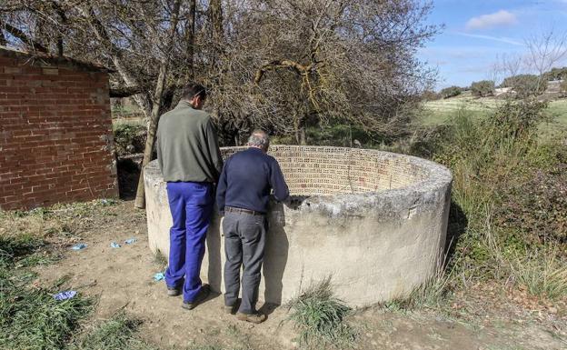 Investigan si el hombre fallecido en un pozo en Villanueva del Trabuco intentó salvar a su perro