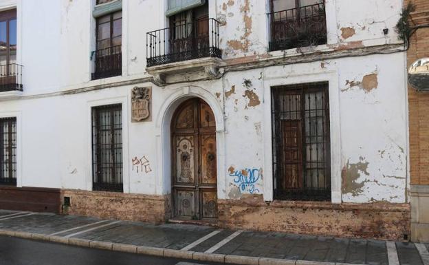 Fotodenuncia: casa en ruinas en el centro