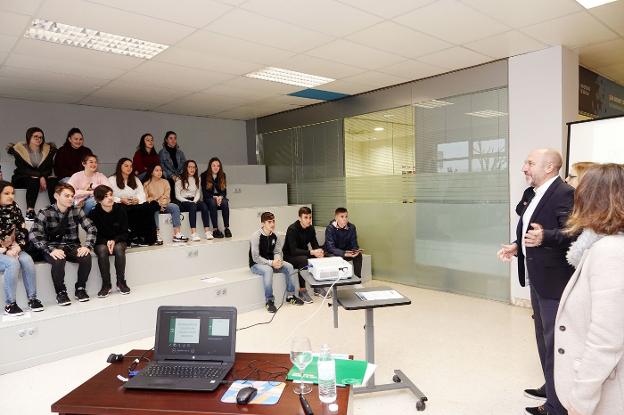 'Grada de Liderazgo Empresarial' en Económicas