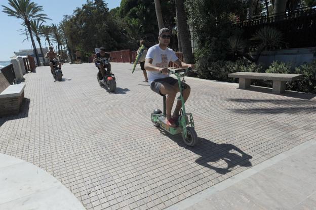 Marbella trabaja en una ordenanza para regular el uso de los vehículos de movilidad personal