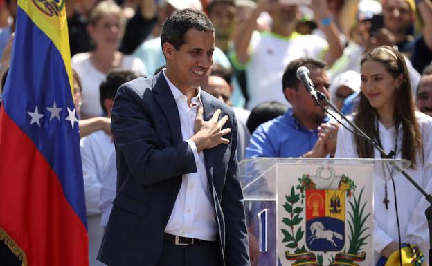 Guaidó pide ayuda al Papa para «conseguir el fin de la usurpación» de Maduro