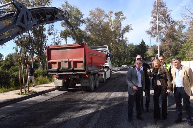 Marbella destinará este año dos millones al Plan de Asfalto para el arreglo de 65 viales