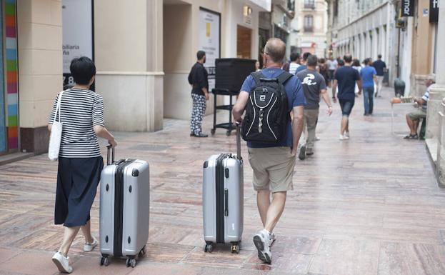 La Costa se activa ante el 'Bréxit' y tras perder un 4% de turistas británicos