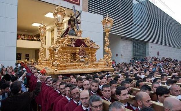 La obra del metro condiciona el itinerario de la Misericordia hacia el nuevo recorrido oficial