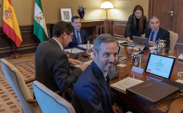 El Gobierno andaluz crea un comisionado de la Concordia para reformar la ley de Memoria