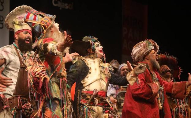 Ronda refuerza su Carnaval con la actuación de agrupaciones de las principales figuras de la fiesta en Cádiz