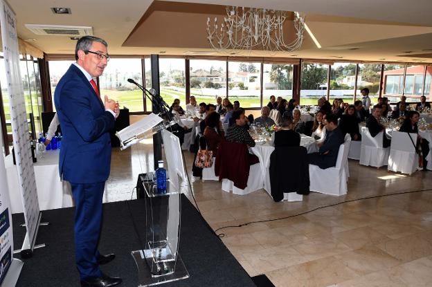 Salado aboga por aumentar el uso del transporte público en la Costa del Sol