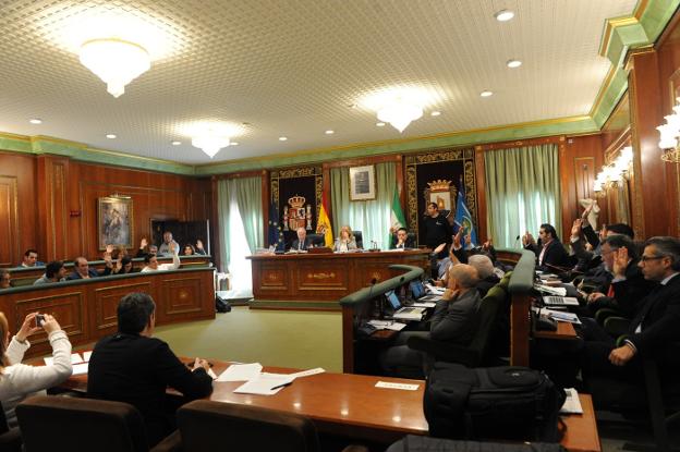 El pleno aprueba la recepción de la finca de Roca para incorporarla al patrimonio municipal