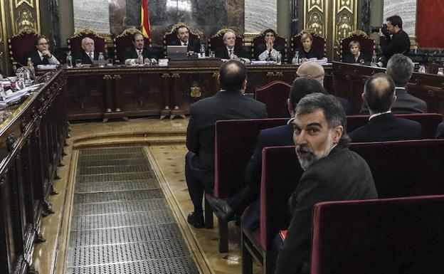 La Fiscalía interroga este martes en el juicio a los «promotores» civil y legislativo del 'procés'