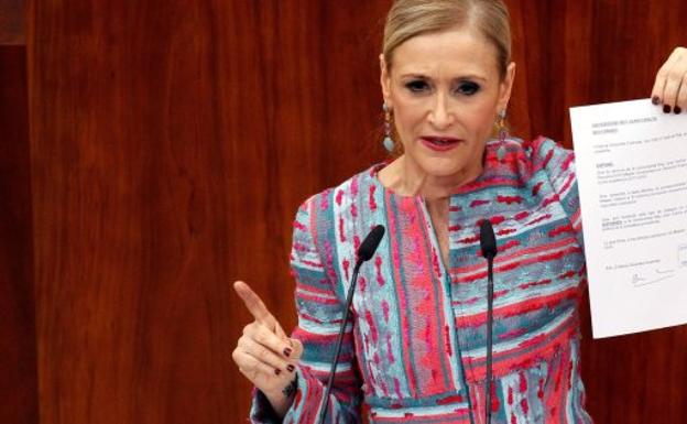 El fiscal pide tres años y tres meses de prisión para Cristina Cifuentes por inventarse un máster