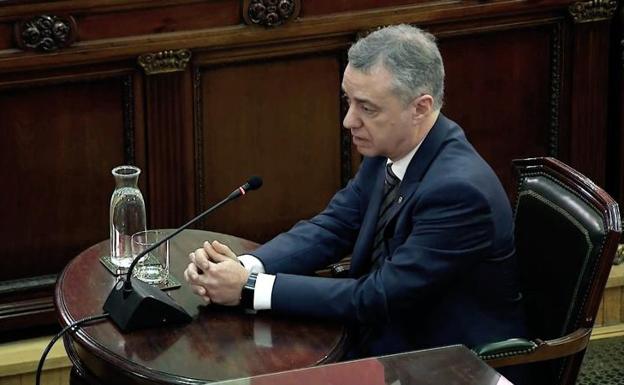 Urkullu confiesa que Puigdemont declaró la república porque sus fieles «se le rebelaron»