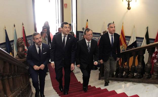 Moreno exige «acuerdos nítidos» para acabar con «paraísos fiscales como la colonia de Gibraltar»