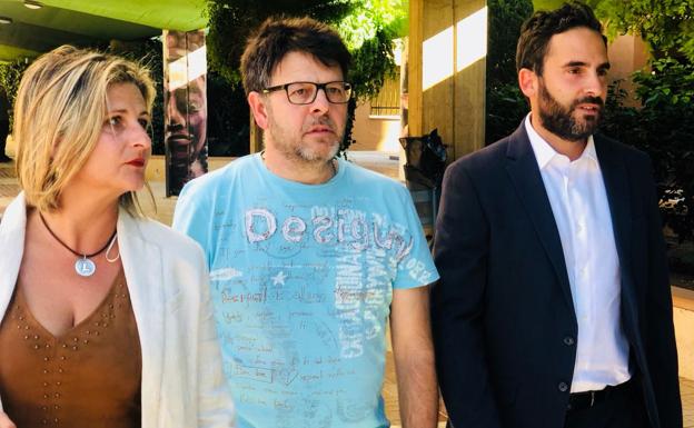 Baile de sillones en la oposición: entra un nuevo edil en el PSOE y otro en Ciudadanos