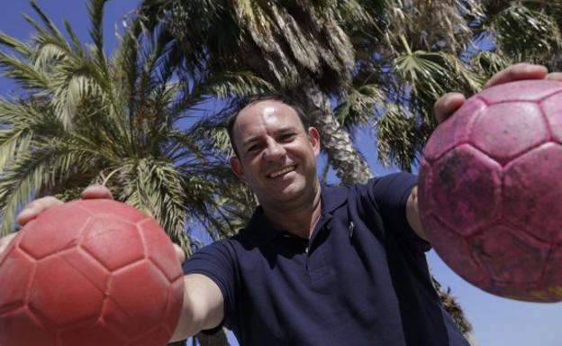 Diego Carrasco, nuevo seleccionador nacional de balonmano-playa femenino