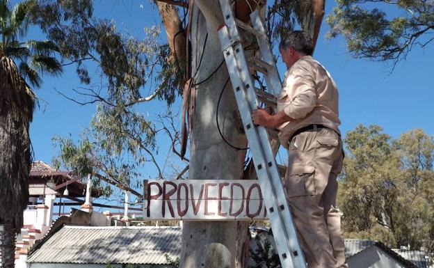 La Junta prohíbe el aparcamiento en los Baños del Carmen