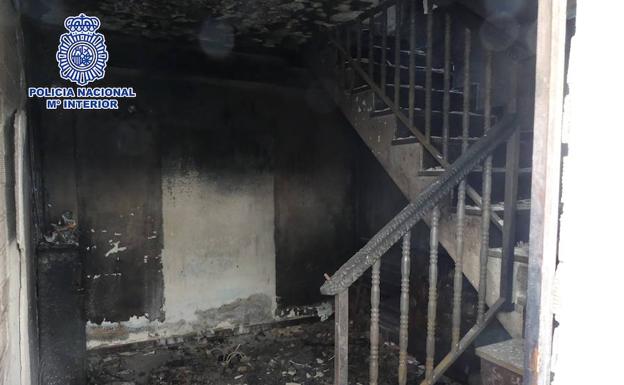 Intenta matar a un hombre quemando la vivienda por la que discutían en Benalmádena
