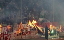 La violencia suspende el derbi Panathinaikos-Olympiacos