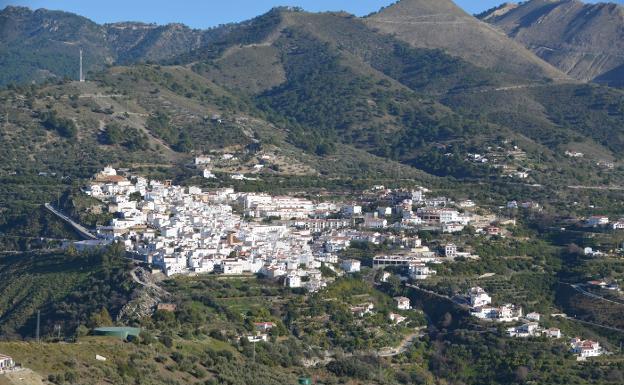 Hallan el cuerpo sin vida de un anciano junto a un camino rural en Canillas de Albaida