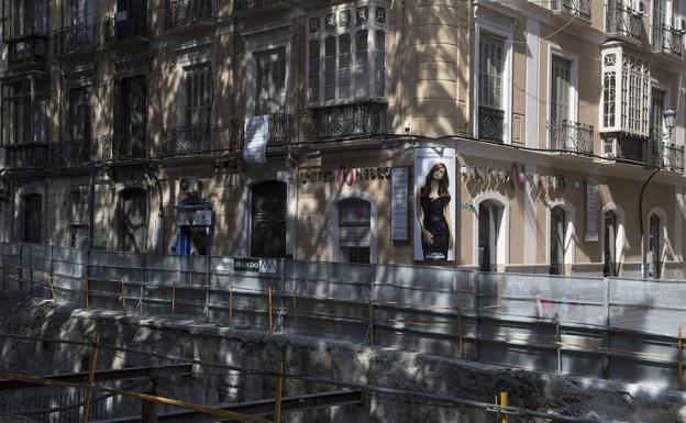 Nebro cierra su peluquería de la Alameda asfixiado por las obras del Metro