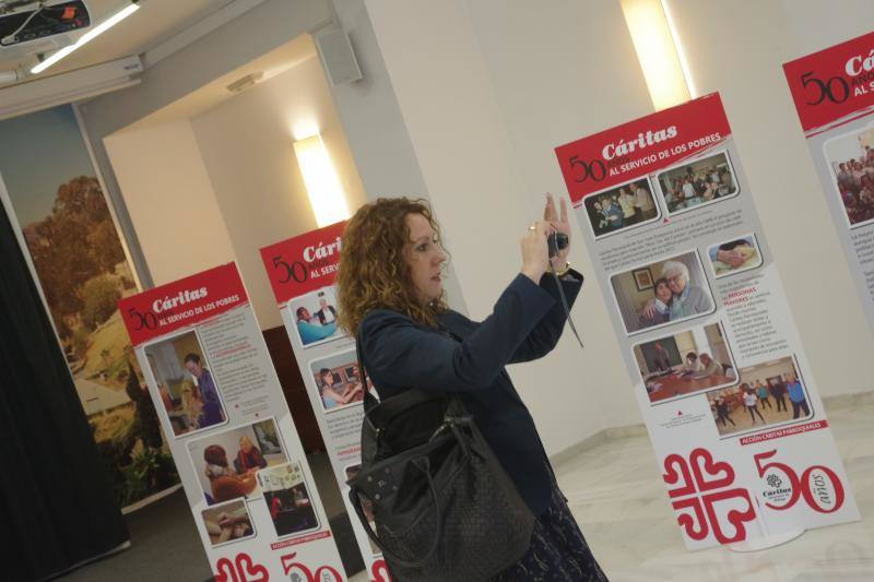 Exposición '50 años al servicio de los más pobres', de Cáritas