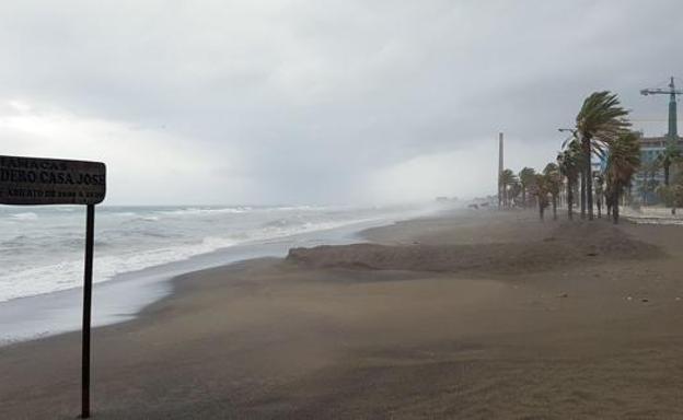 Málaga, en aviso amarillo este domingo por viento y olas