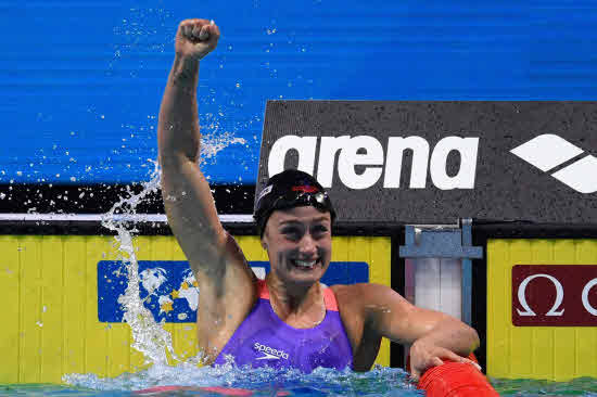 Mireia Belmonte se impone en los 800 con la mejor marca mundial del año