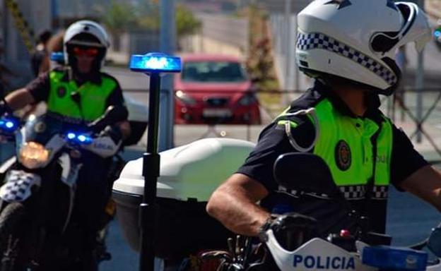 Interceptan en Algeciras un taxi 'pirata' con matrícula de Málaga en el que viajaban tres menores fugados