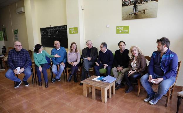 La plataforma contra la torre del Puerto prevé decenas de alegaciones al proyecto