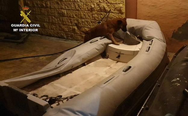 Detienen a 51 personas acusadas de introducir grandes cantidades de hachís desde un narco-embarcadero en Vélez-Málaga