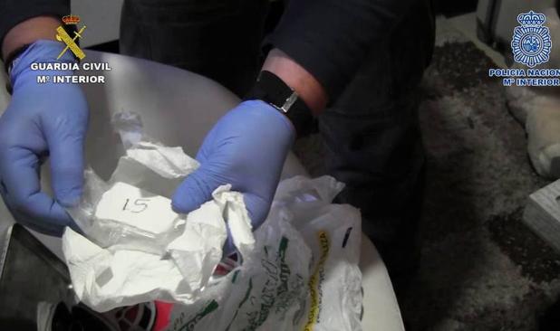 Trece detenidos al caer una red dedicada al tráfico de drogas en la comarca de la Axarquía