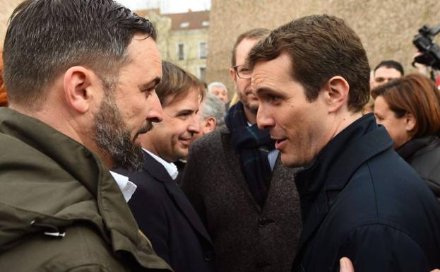 Casado y Abascal estarán el Jueves Santo en el traslado de Mena
