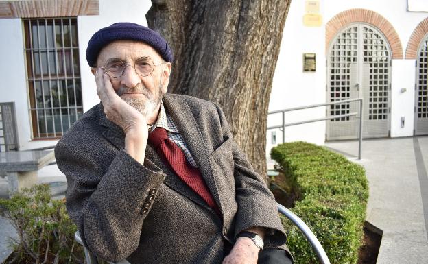 Álvaro Pombo: «La poesía no funciona como los jamones: no es mejor poeta el que más vende»