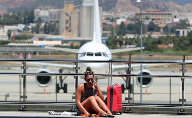 El aeropuerto de Málaga estrena ocho rutas internacionales y una conexión a La Coruña