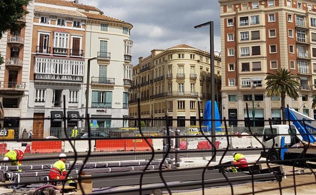 Las nuevas farolas minimalistas llegan a La Alameda de Málaga