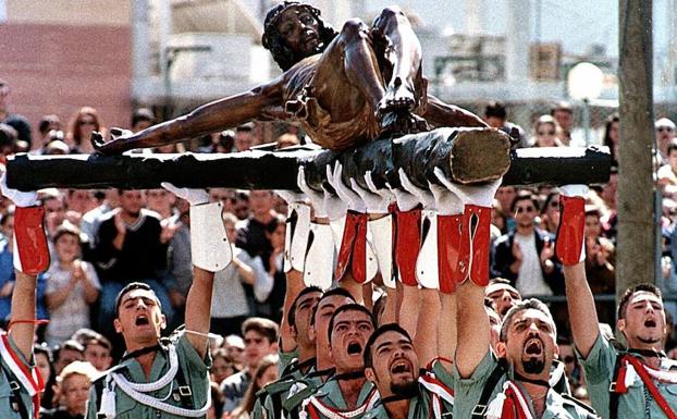 Mena pide a Casado, Rivera y Abascal que no asistan al traslado del Jueves Santo