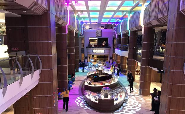 Royal Caribbean presenta en Málaga su primer crucero para el mercado asiático y avanza once escalas con otros seis barcos en este recinto