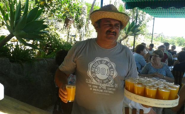 Juanito Orange, el empresario que susurra a las naranjas