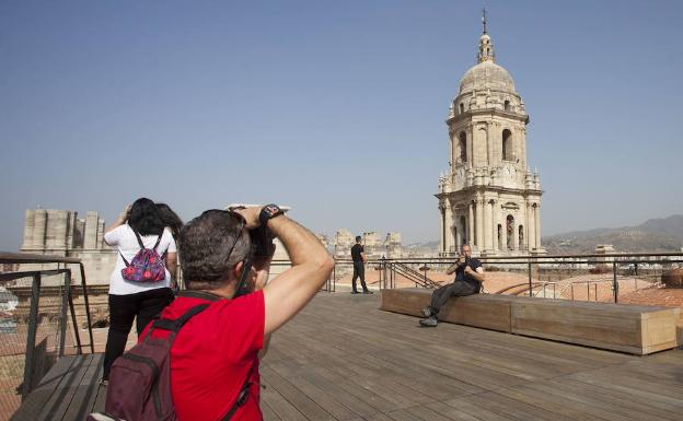 Junta y Obispado consideran «prioritario» renovar las instalaciones eléctricas de la Catedral