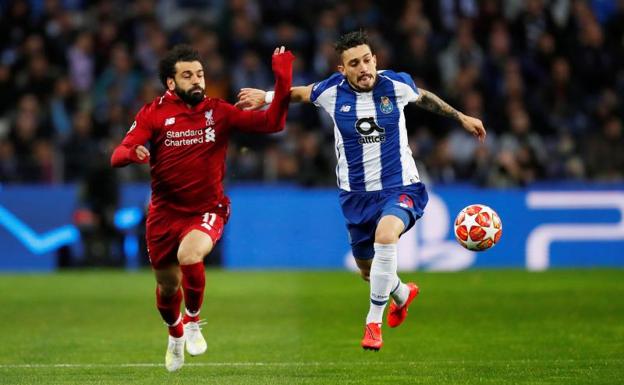 El Liverpool tira de eficacia en Do Dragao