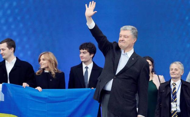 Poroshenko intenta desesperadamente dar la vuelta a las previsiones en Ucrania