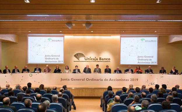 Unicaja confía en que las «decisiones» sobre la fusión con Liberbank se tomen en «las próximas semanas»