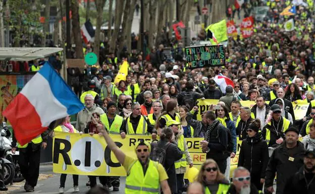Los 'chalecos amarillos' vuelven a la calle en Francia tras los anuncios de Macron