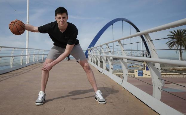 Carralero, de El Palo a la NCAA