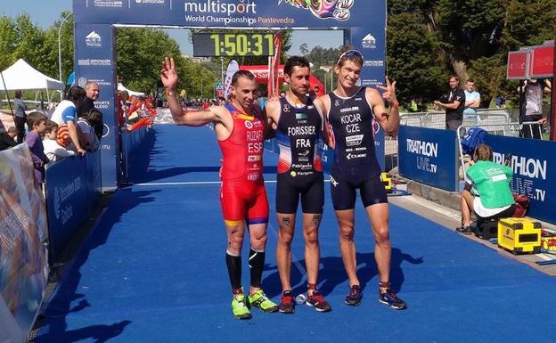 Rubén Ruzafa, subcampeón del mundo de triatlón cross en Pontevedra