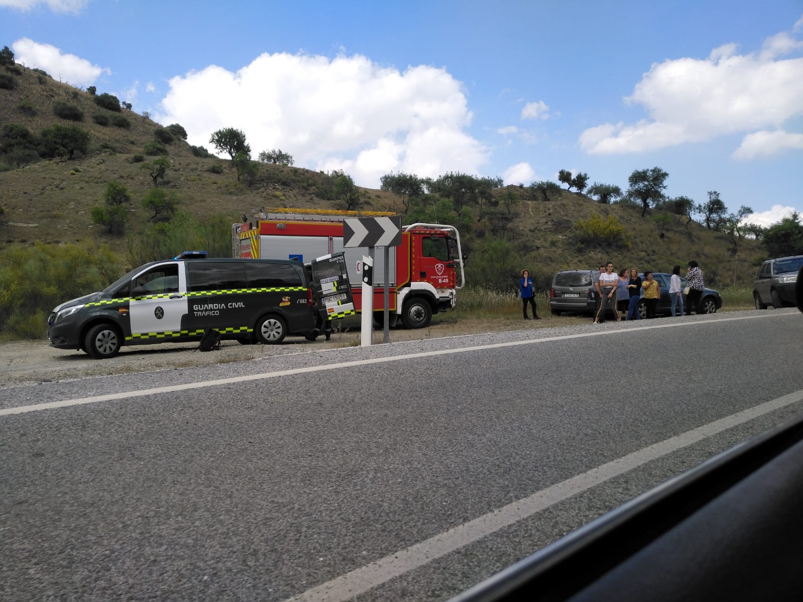 Un muerto y tres heridos en una grave colisión frontal entre dos vehículos en la A-366 a la altura de Coín