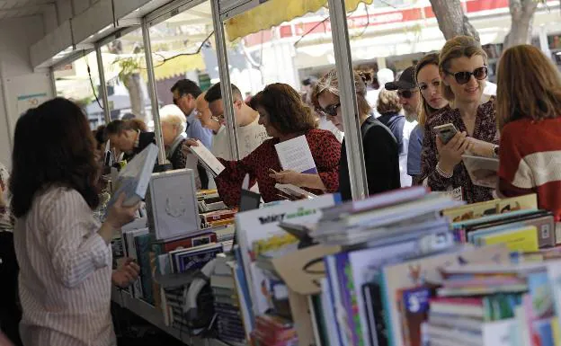 La Feria del Libro de Málaga pide más respaldo institucional para superar la incertidumbre