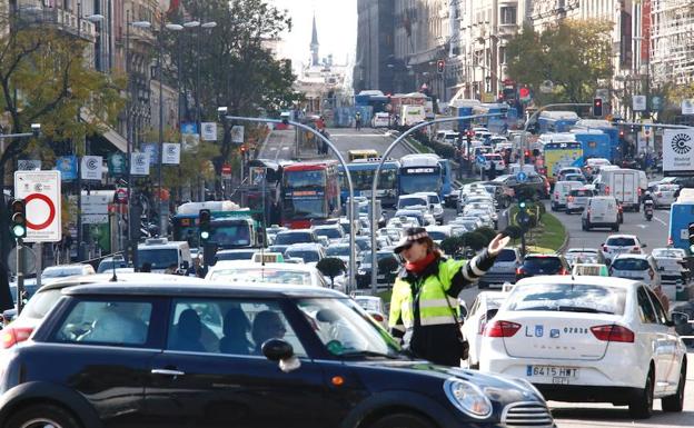 Los conductores, contrarios a la reducción de la velocidad a 30 km/h en zona urbana